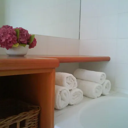 Spacious,bright,heart From Old Town+parking For 3 Вильфранш-сюр-Мер